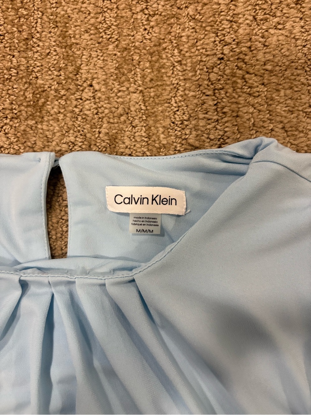 Calvin Klein Pale Blue Pleated Sleeveless Blouse - Picture 3 of 6